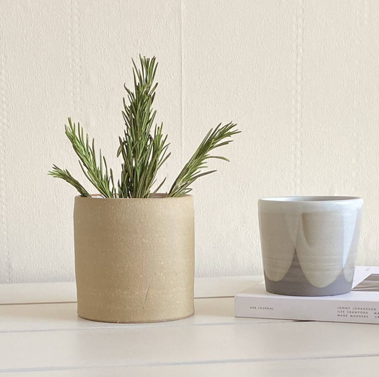 Handmade Stoneware Plant Pot Oat, Spackled Or Charcoal