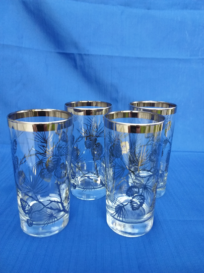 Vintage Pine Cone Libbey Holiday Season Glasses 4