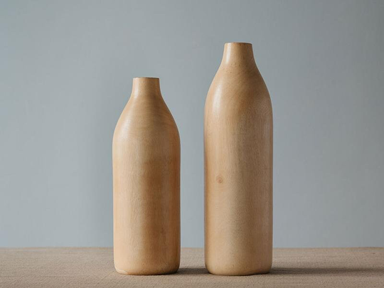 Medium Size Mango Wood Vase - Handmade Solid Wood Natural Grain Untreated Smoky Scent