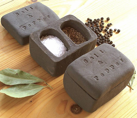 Ceramic Salt And Pepper Pot
