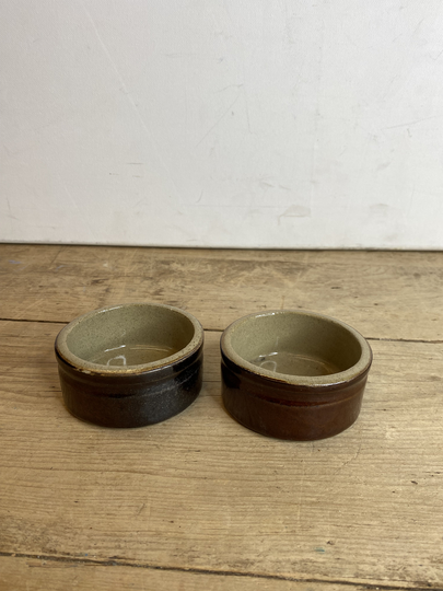Vintage Pair Of Small Moira Ramekins/Salt Dish Brown Glazed in Good Condition