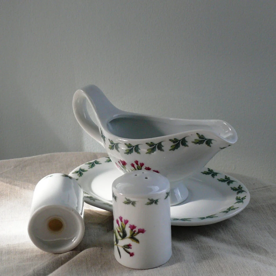 Gravy Boat, Sauce Dish, Salt & Papper Shaker Set - Regal Collection England Cottage Chic Never Been Used Great Gift