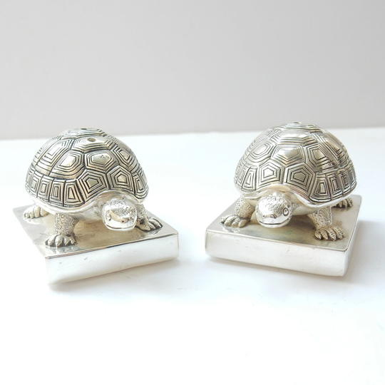 Continental Silver Tortoise Turtle Salt & Pepper Pot Cruet Set Stamped 800