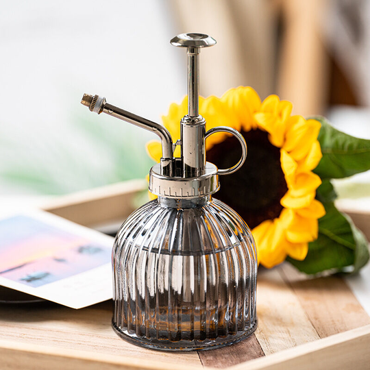 200ml Glass Plant Watering Can, Vintage Watering Can, Atomizer with Top Pump, One-Handed Watering Can for Cleaning Garden Plants (Smoky Grey)