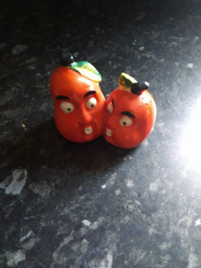 1940S Novelty Orange Salt & Pepper Shakers