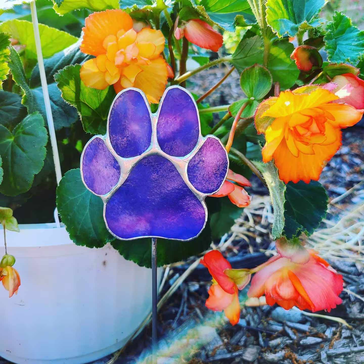 Stained Glass Dog Paw Garden/Plant Stake Made in Your Choice Of Color