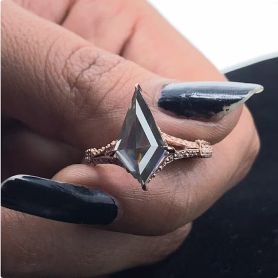 Kite Cut 2 Carat Salt & Papper Moissanite Solitaire Engagement Ring Antique Wedding Band 14K Rose Gold Set For Women