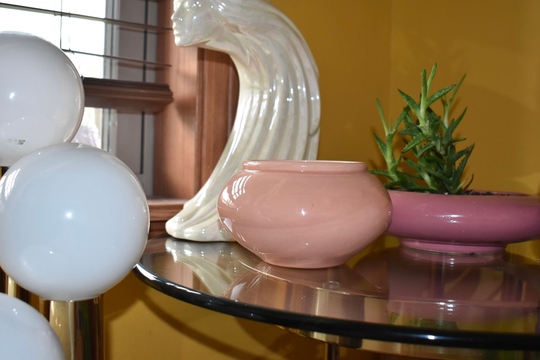 Vintage 1980S 80S Peach Pink Ufo Shaped Ceramic Glossy Glazed Planter Pot