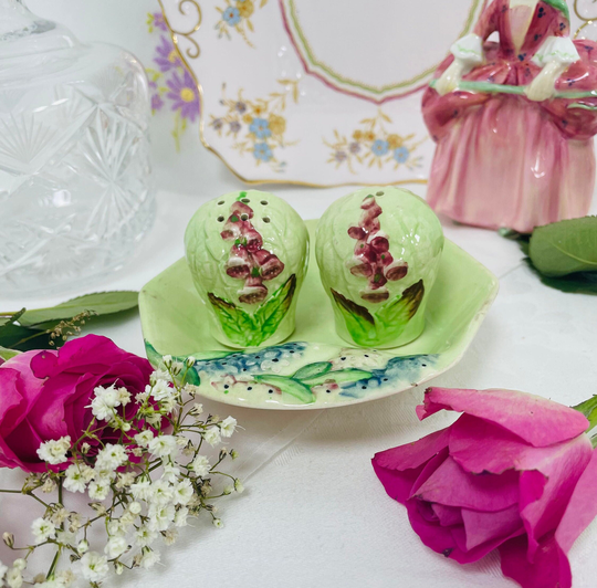 Pretty Vintage Carltonware "Fox Glove