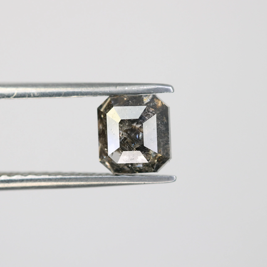 1.37 Ct 6 X 5.5 Mm Emerald Salt & Pepper Diamond Ring