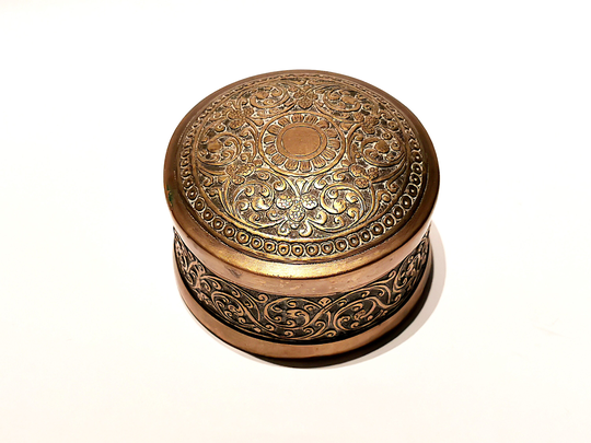 Antique Brass Round Box With Lid Home Decor, Charming Container Office Vintage Trinket Box, Detailed Dish 20S