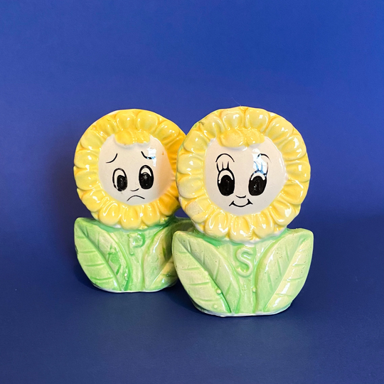 Smiley Face Anthropomorphic Sunflower Salt & Pepper Shakers - Vintage