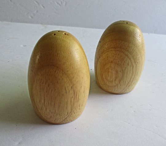 Salt & Pepper Shakers, Wooden Minimalist Decor, Table Condiment Holder, Natural Solid Wood, Vintage