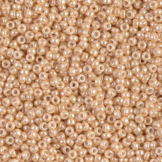 Miyuki Seed Beads 8/0 Lt. Caramel Ceylon, 0593