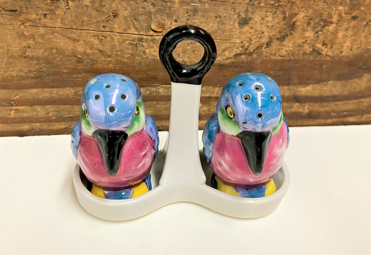Vintage Parrot Salt & Pepper Shakes, Colorful Bird Shakers, Retro Kitchen Decor, Cork Bottoms, Made in Japan