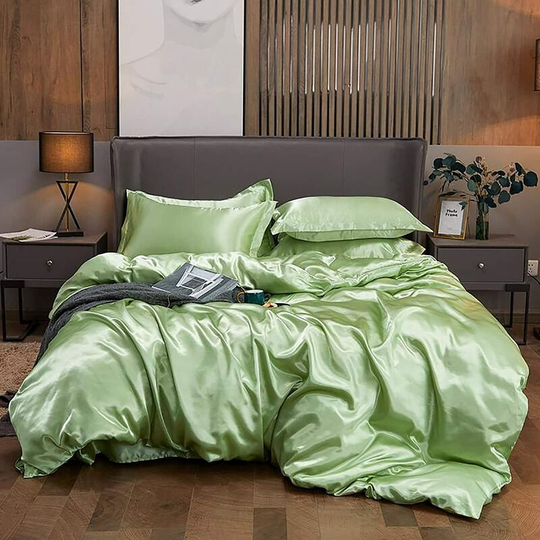 Luxury Solid Color Duvet Cover Set, Super Soft Satin Reversible Duvet Cover with Wrinkle Free All Season Washed Zipper Closure, Amber Green Full Silk