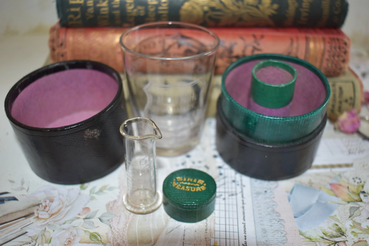 Double Medicine Measure - Wonderful Antique Victorian Cased Glass Etched Apothecary Aid 1800S With Secret Cavity Miniature Minim