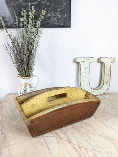 An Antique Pitch Pine Gardeners Trug Or Housemaids Caddy in It's Original Paint - Kitchenalia Gardenalia