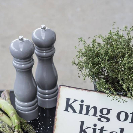 Pale Grey Salt And Pepper Mill Set