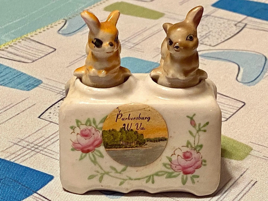 Vintage Nodder Deer Salt & Pepper Shakers Parkersburg West Virginia Souvenir