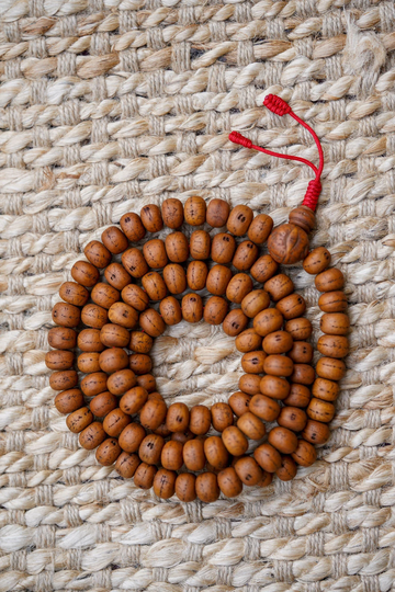 Bodhi Japa Mala | Genuine Seed From Nepal For Buddhist Prayer & Spiritual Awakening - Natural Phoenix Eye Wrist