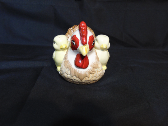 Chicken Holding Chicks Salt N Pepper With Napkin Holder