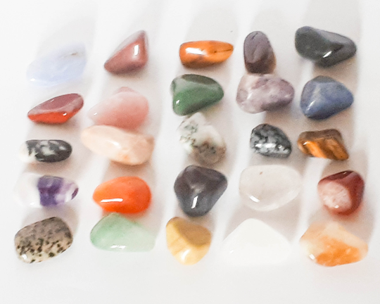 25 Crystal Set - Witchcraft Kit , Spell Kit, Starter Beginners Solitary, Hedge, Wicca, Casting, Baby Witch, Apothecary