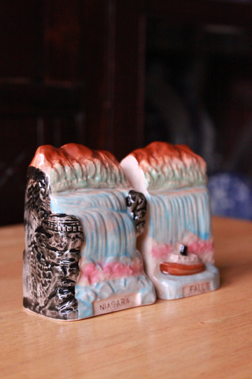 Niagara Falls Nostalgic Salt & Pepper Shakers, Vintage, Collectible