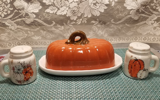 Ceramic Pumpkin Shaped Butter Dish With Salt & Pepper Shaker Set