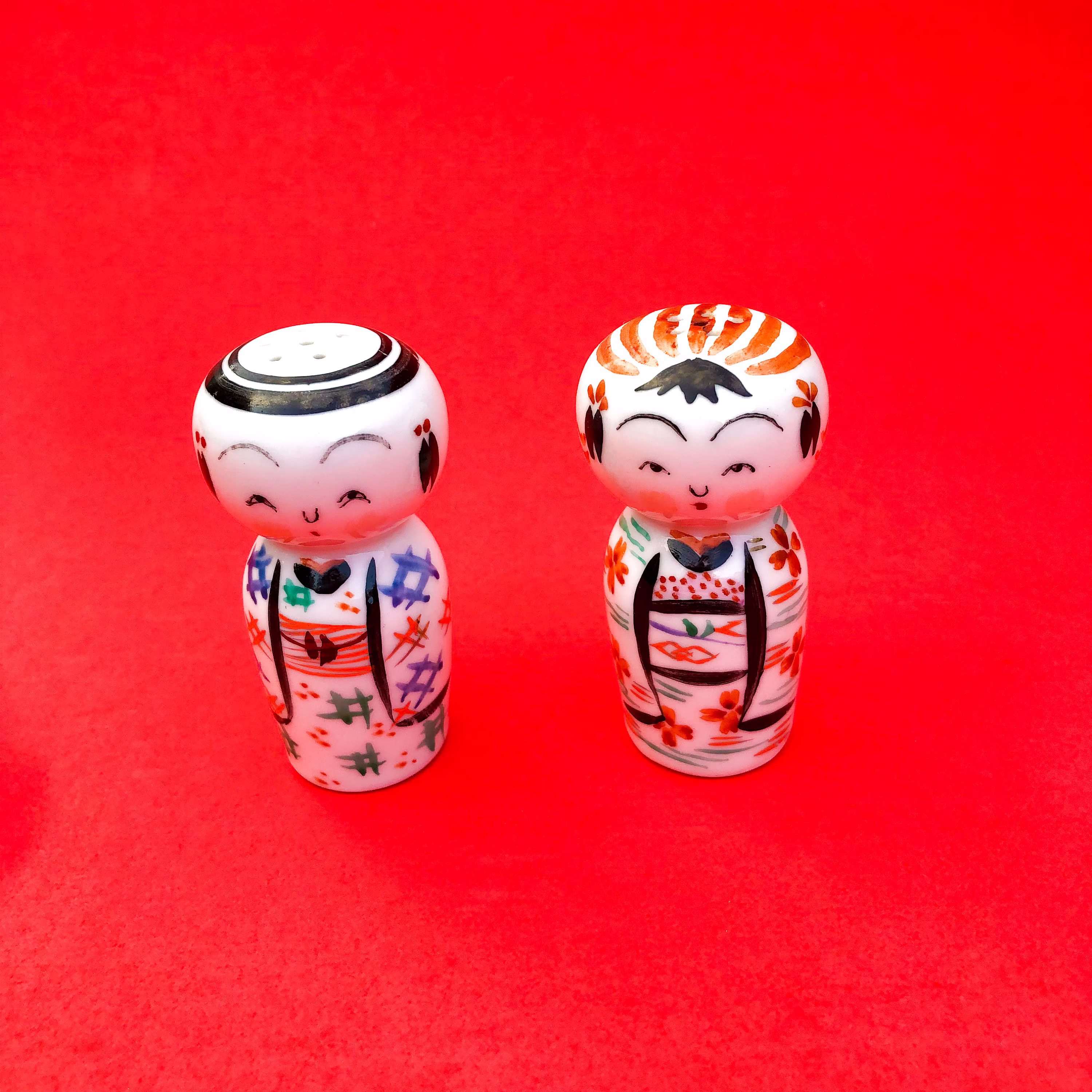Man & Woman in Kimonos Salt & Pepper Shakers - Vintage
