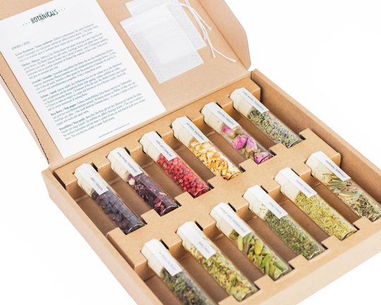 Gin Botanicals For Cocktails - 12 Selected Aromas in Beautiful Spice Bottles Your Drinks Perfect Gift Men & Women