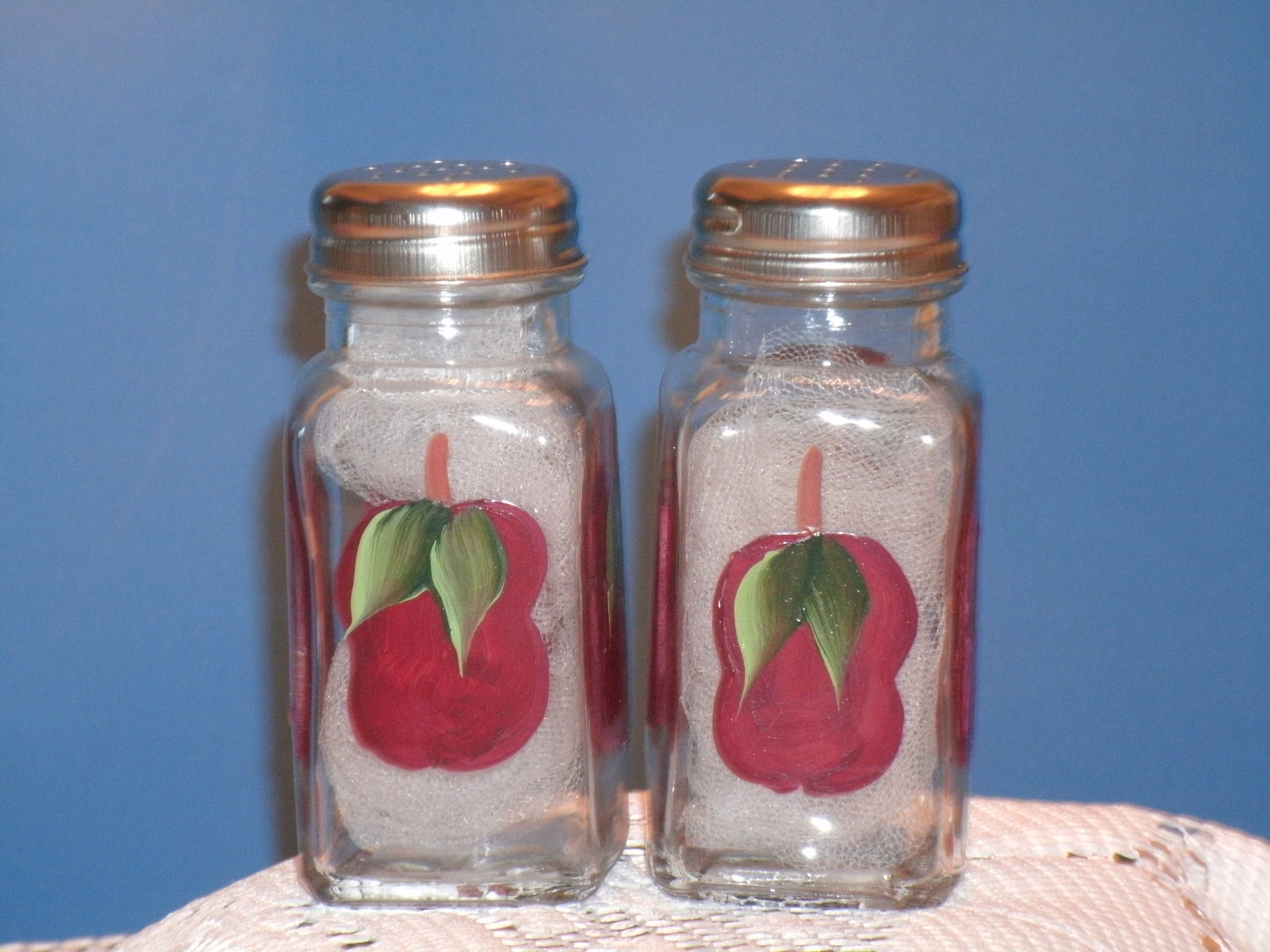Apple Salt & Pepper Shakers