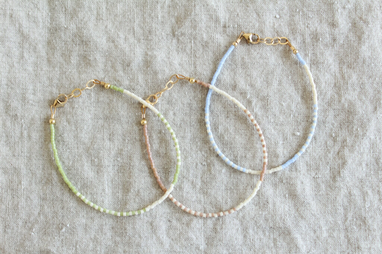 Checker Beaded Bracelet, Seed Bead Minimalist Dainty Layering Bracelet