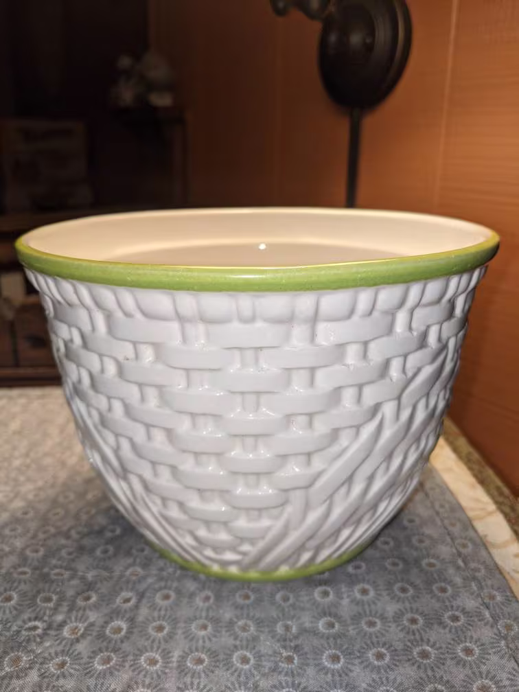 Vintage White & Green Haeger Basket Weave Round Planter # 5054