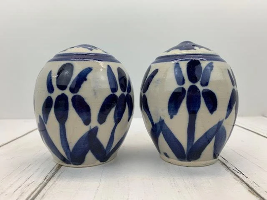 Blue & White Iris Salt Pepper Shakers, Pottery, Pottery