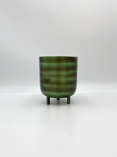Adele Metal Plant Pot On Legs, D15 cm, Vivid Green Colour, Perfect Colour Transaction Smooth Finish Metal Houseplant Pot, Height 18 cm