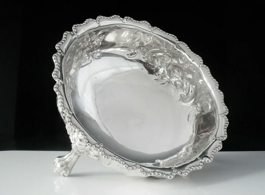 Silver Sugar Bowl, Salt Cauldron Form, Antique, Crested, Sterling, English, Tableware, Hallmarked London 1874, Robert Harper, Ref541E