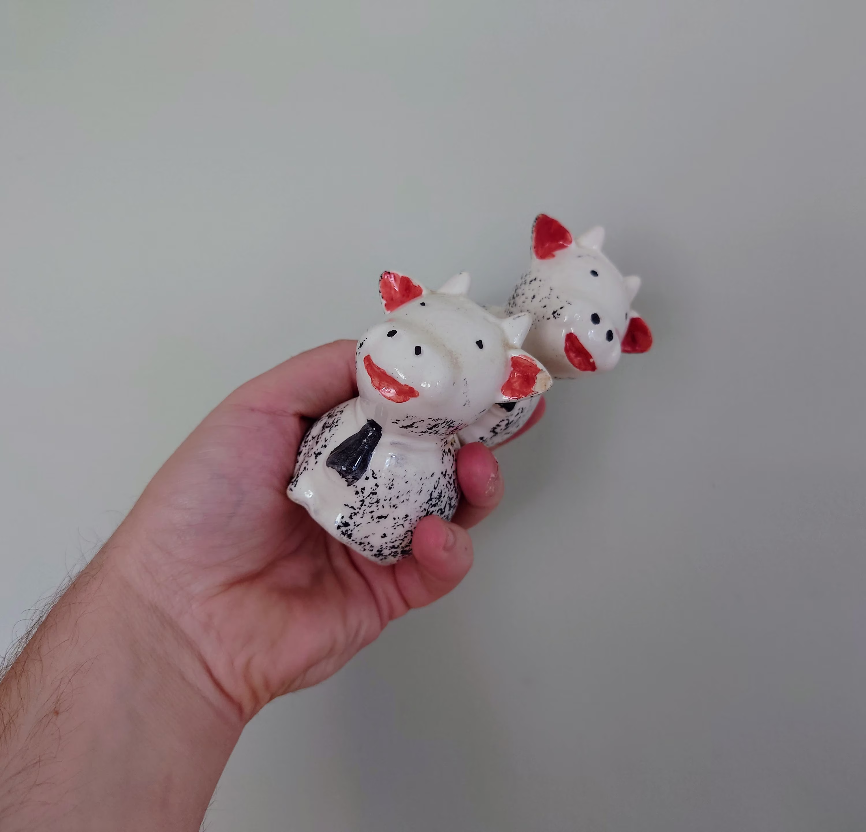 Vintage Salt & Pepper Shaker Cow Cruets Ceramic Novelty Shakers Animal/Farmyard Collectible Kitchenalia Pottery Tableware Dispensers