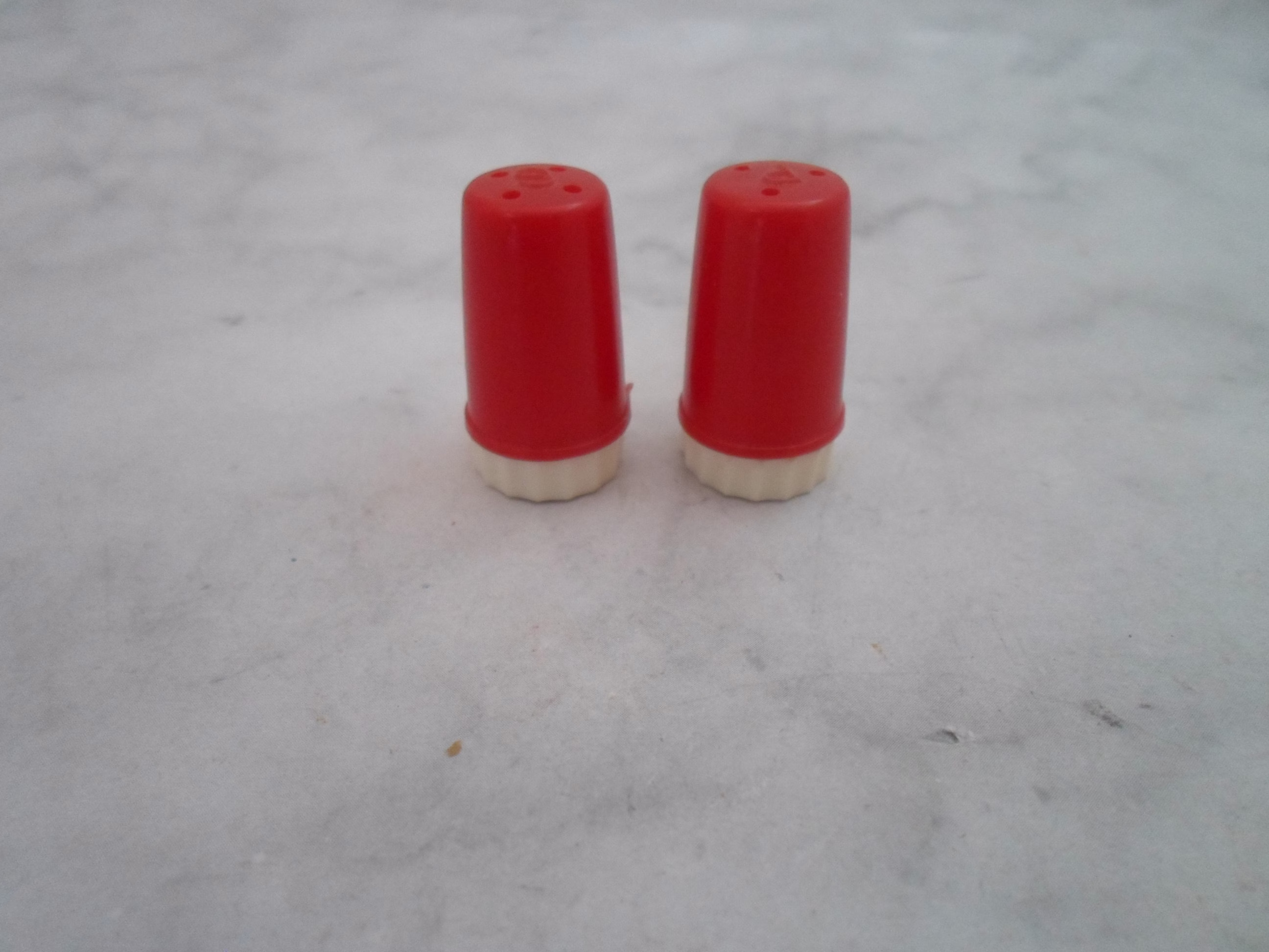 Vintage Mini Salt & Pepper Shakers 1950's Lunch Box Picnic So Cute