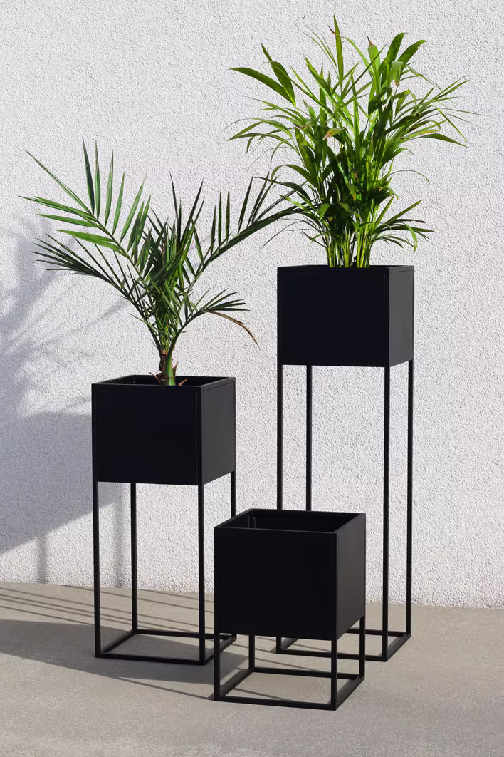 Planter With Stand - Mississippi Black