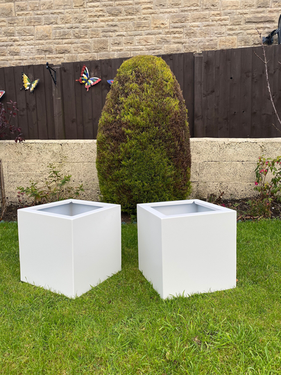 2x White Garden Planters