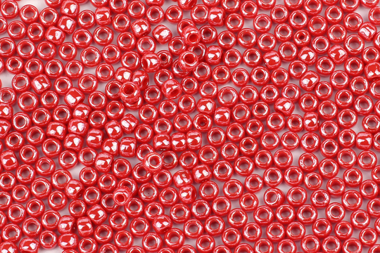 Size 8/0 Iridescent Red Seed Beads, 10G Tiny Beads For Jewellery Making, Embroidery & Bead Weaving