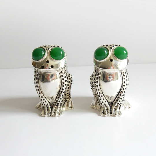Novelty Jade Continental Silver Frog Toad Salt & Pepper Pot