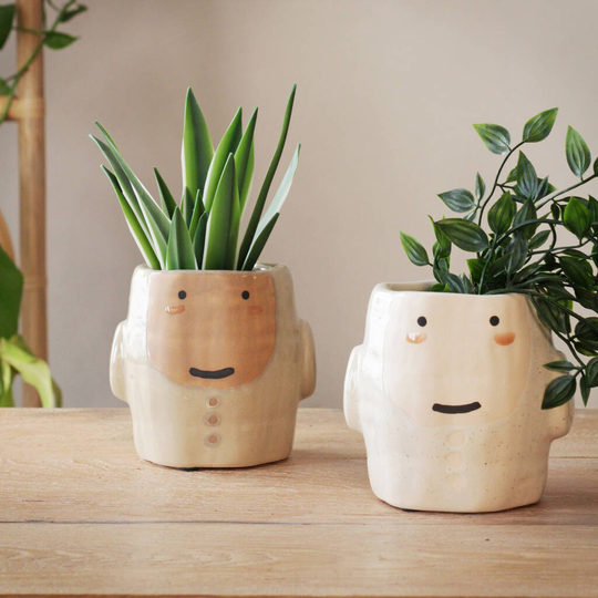 Eskimo Plant Pots In Cream And Oatmeal