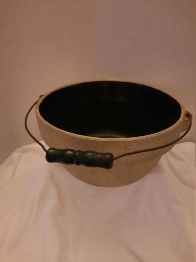 Japaneeso Salt-Glazed Earthenware Clay Pot/Bowl Circa 1920-1950