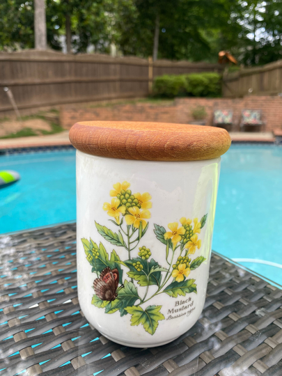Worcester Herbs Botanic Garden Canister