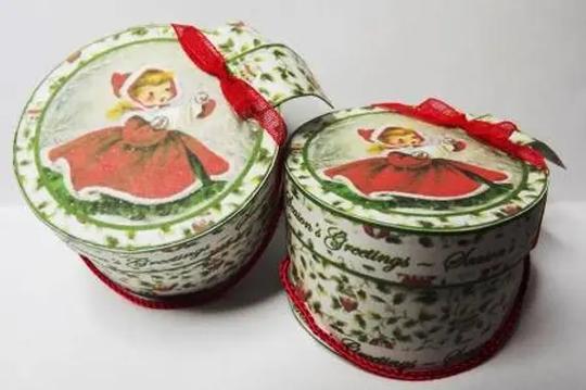 2 Seasons Greetings Vintage Hat Boxes Dolls House Miniature Kit