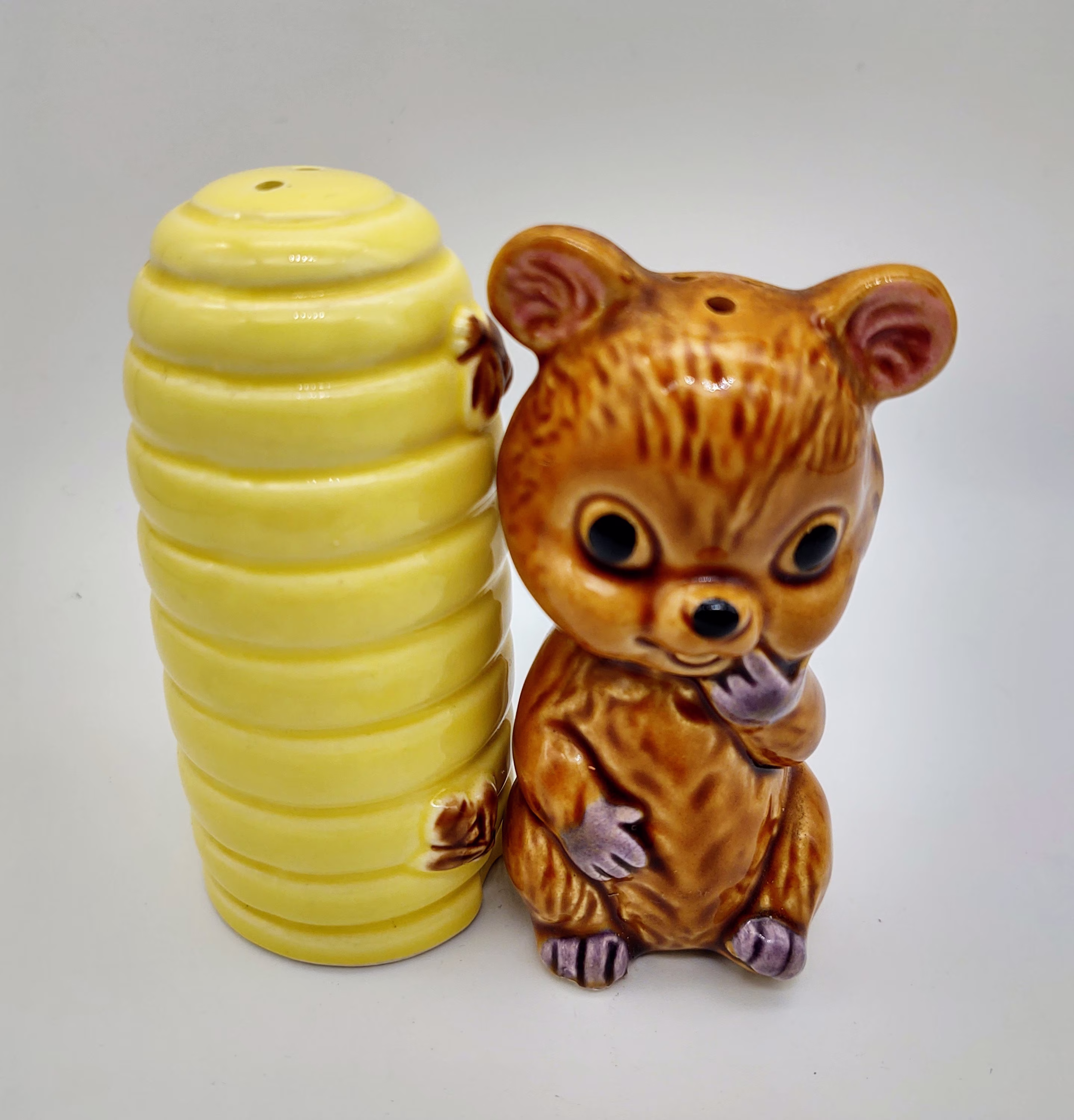 Vintage Brown Bear & Beehive Salt Pepper Shakers