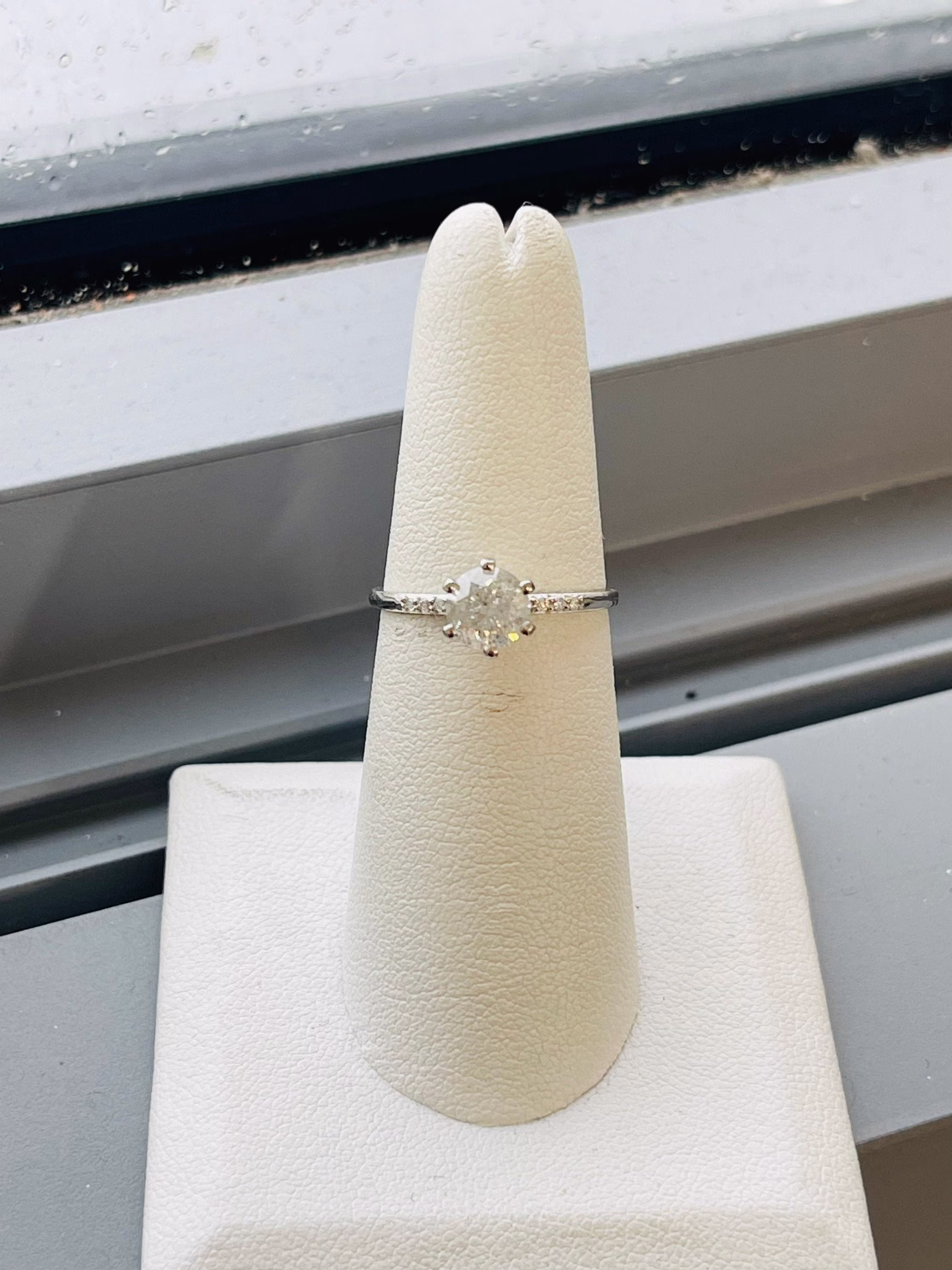 Salt & Pepper Diamond Ring/Engagement Ring Platinum Pt950 Pepper Unique Icy Canadian 0.95Ct Round