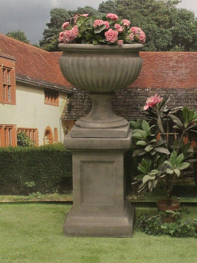 Single Royal Sussex Urn On Panel Plinth